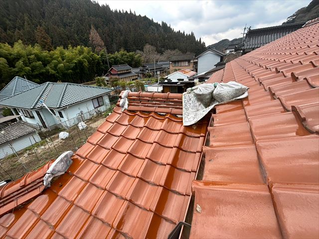 周南市で屋根の点検、雨漏りしている屋根を火災保険で修理できるか